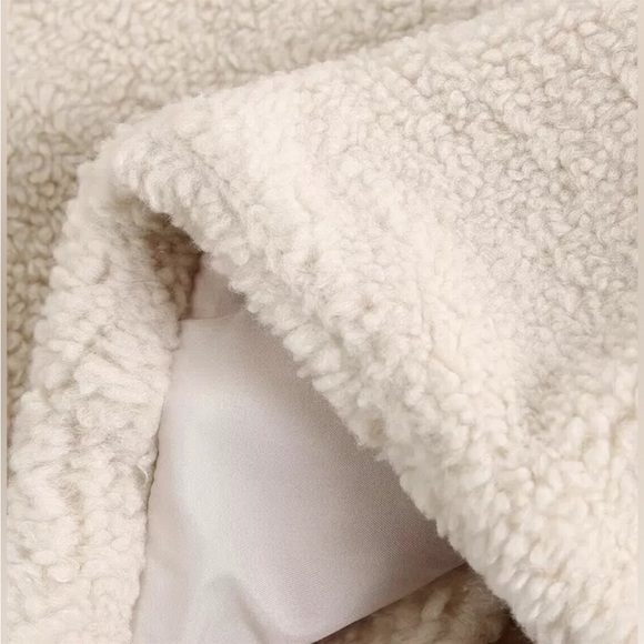 Fuzzy Toggle Winter Coat, Short MIDI Thick Jacket, In Season Lux - Picture 4 of 5